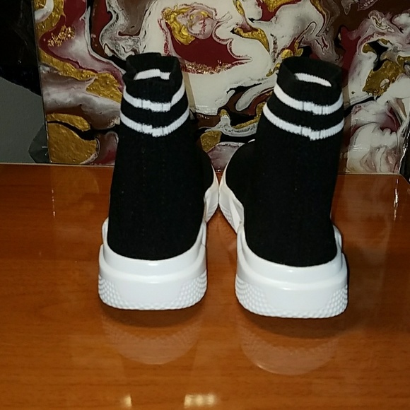 Mens "Tyga" Ultra Lightweight High Sock Sneakers - Picture 5 of 7